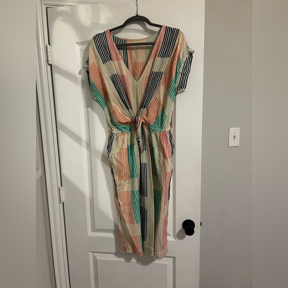 V neck tie front dress